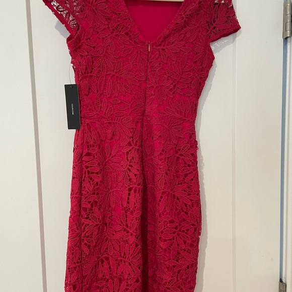 NWT LuLu’s Right Sheer, Right Now Magenta Lace Bodycon Dress Size Small - Picture 3 of 4